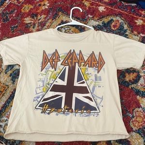 Def Leppard Hysteria cream shirt size small